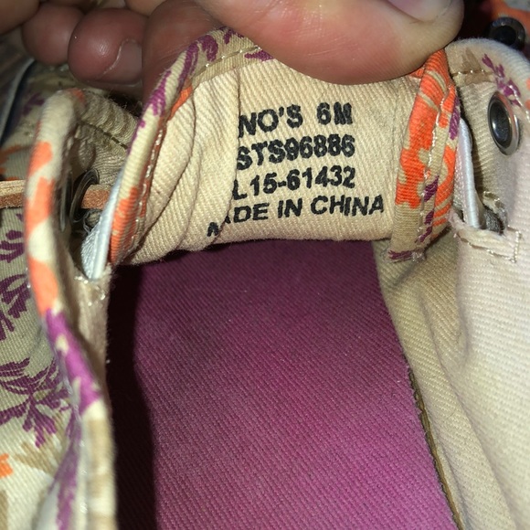 Sperry Tan Leaf Printed Top-Sider Boat Shoes - Picture 7 of 9